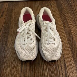 Nike Invincible Running Shoes